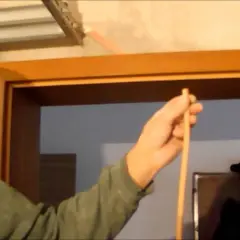 Uszczelka do drzwi KMT: typy, montaż i jak zapewnić szczelność drzwi?