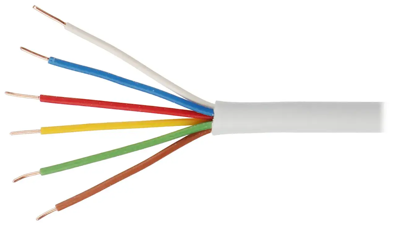 Sześciokolorowy kabel do alarmu, z odsłoniętymi miedzianymi żyłami: białą, niebieską, czerwoną, żółtą, zieloną i brązową.